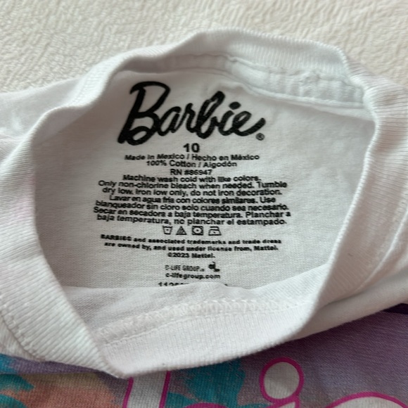 Barbie Shirt 10/12 girls - Picture 3 of 4